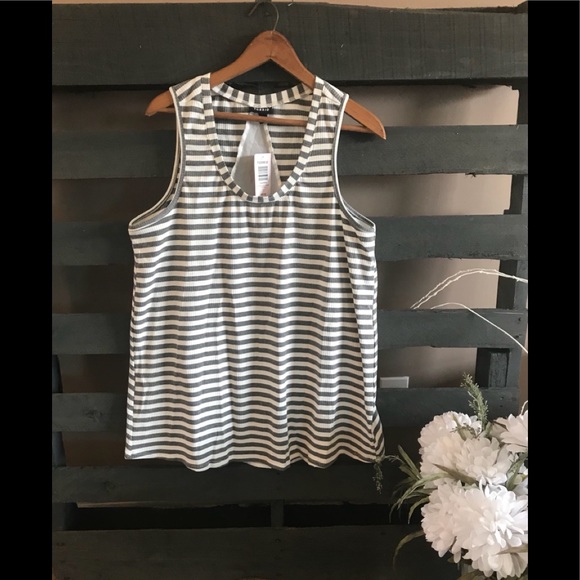 torrid Tops - Torrid size 1 tank top striped